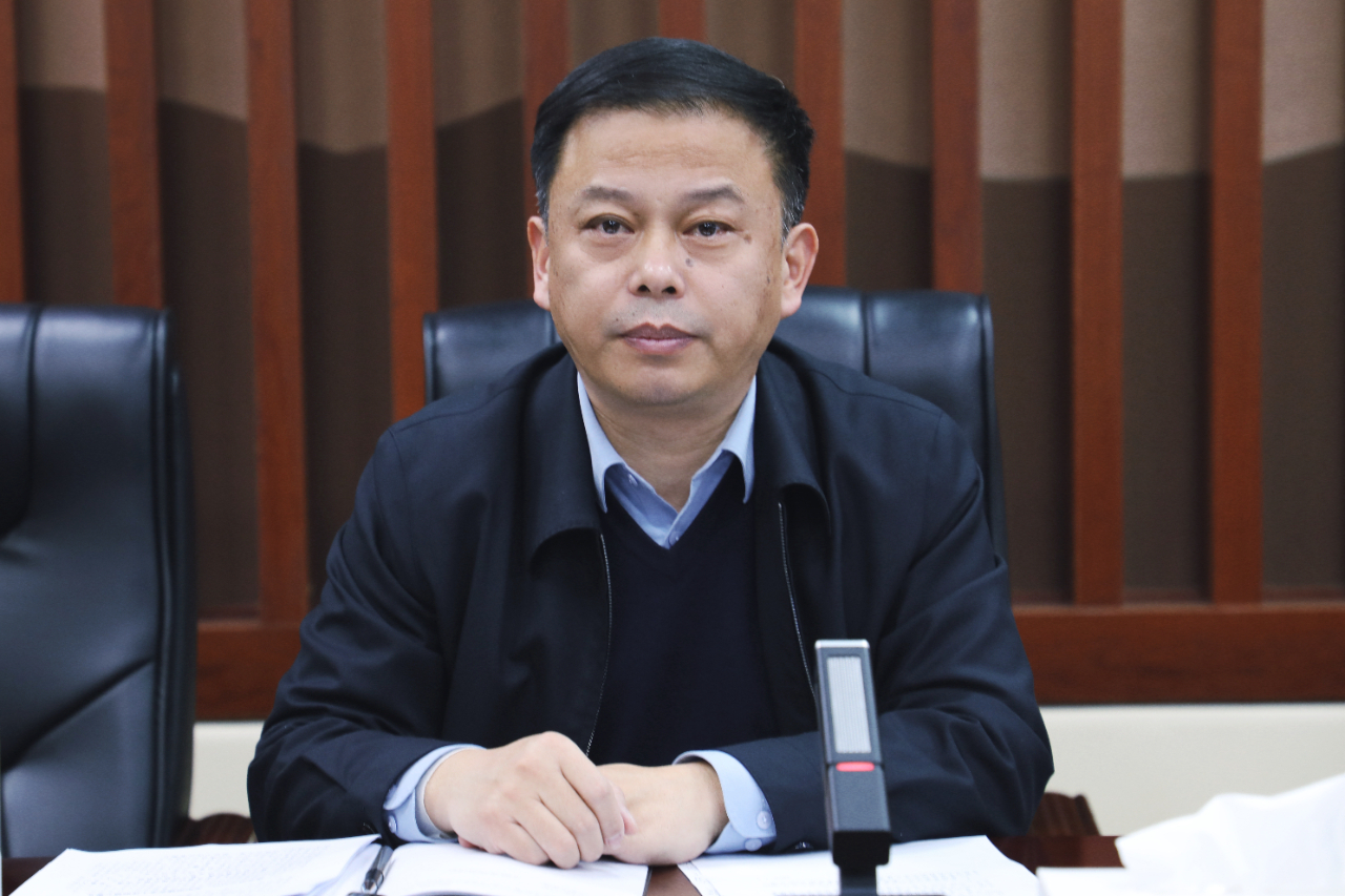 強(qiáng)化責(zé)任擔(dān)當(dāng) 深化治本攻堅(jiān)——宏河集團(tuán)召開(kāi)第一季度安全工作會(huì)議暨元月份總經(jīng)理安全辦公會(huì)1