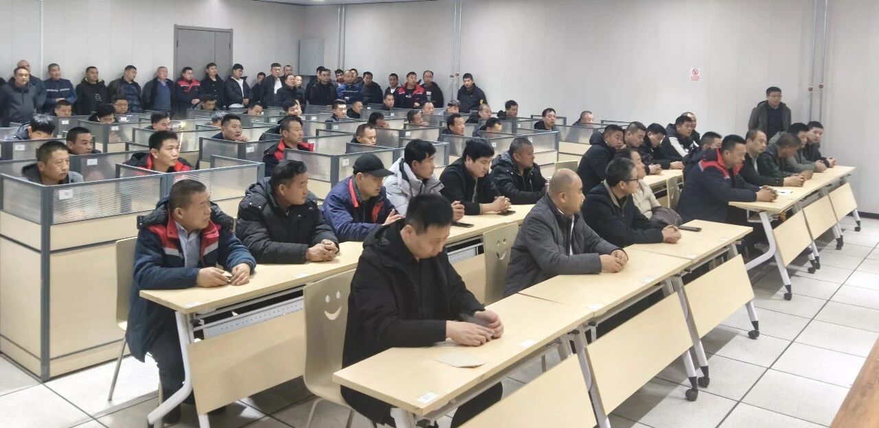 凝心聚力抓安全 收心歸位啟新程——宏河集團(tuán)召開2026年春節(jié)開工第一課5